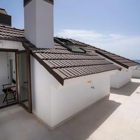 Sea Breeze Penthouse - Goletmalaga 아파트 *
