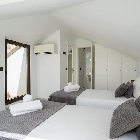 דירה Sea Breeze Penthouse - Goletmalaga פואנגירולה