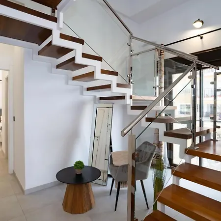 Sea Breeze Penthouse - Goletmalaga 아파트