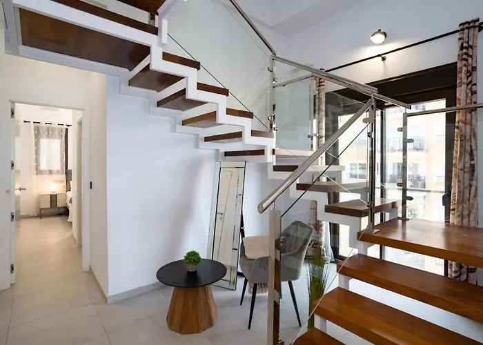 Sea Breeze Penthouse - Goletmalaga דירה