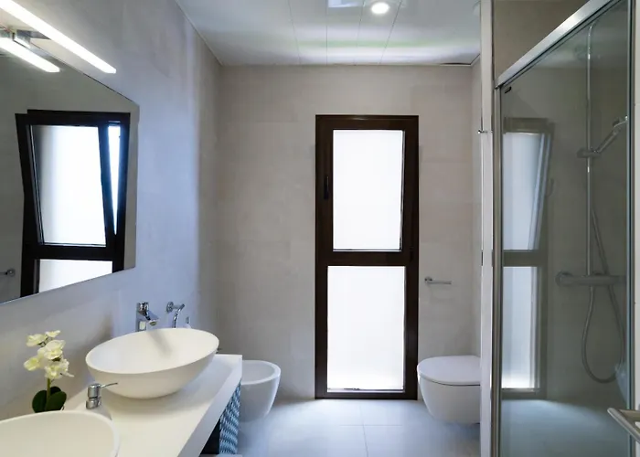 Sea Breeze Penthouse - Goletmalaga Апартаменты *